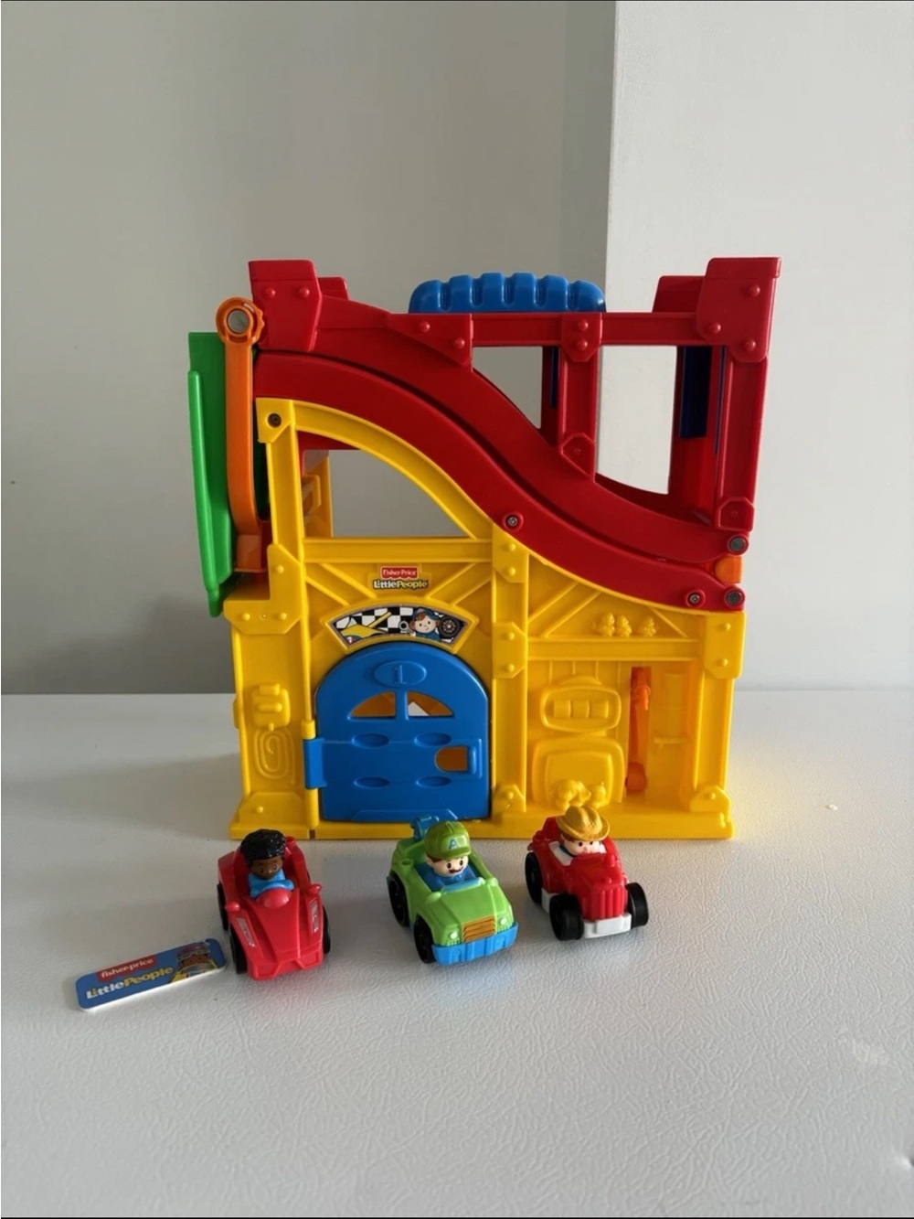 Fisher Price Little People Wheelies Revs N Sounds Folding Take Along Ramp Garage